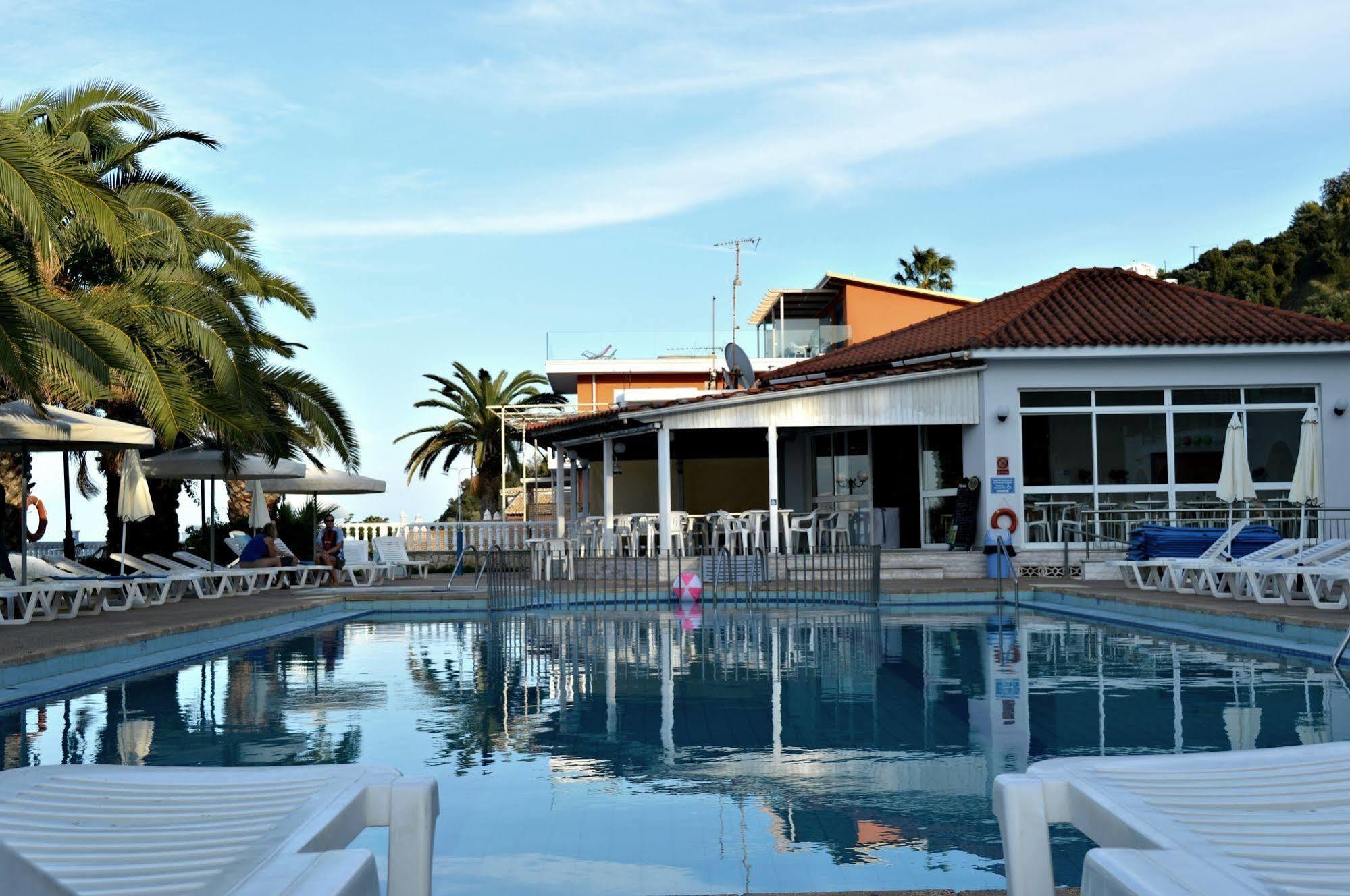 Paradise Ξενοδοχείο 3*
