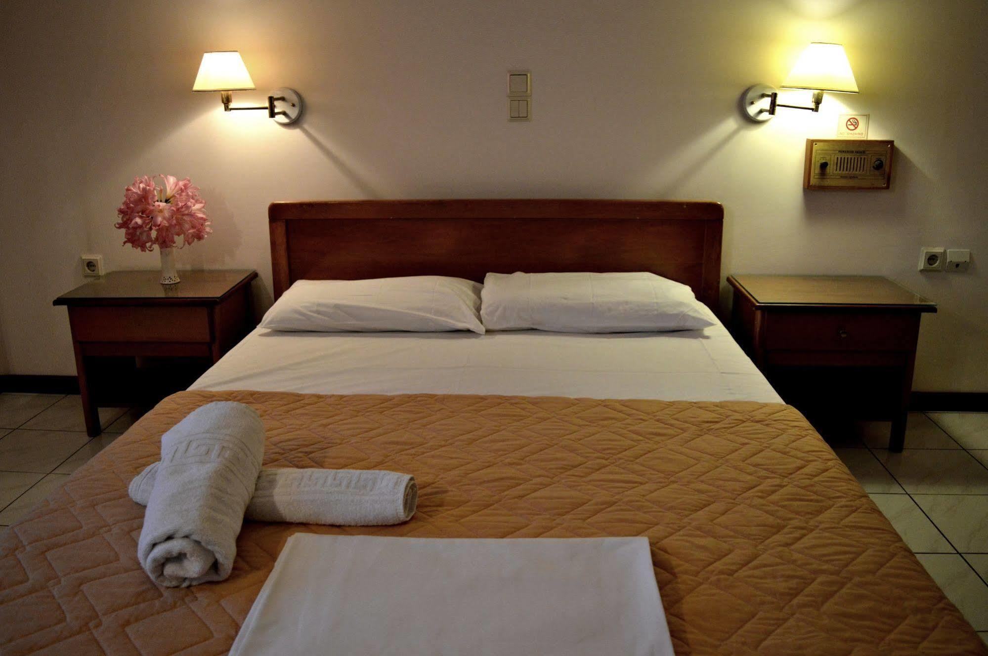 Paradise Hotel 3*